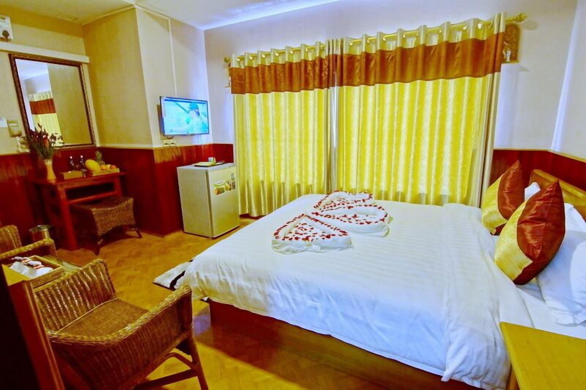 Palace View Hotel Mandalay Esterno foto